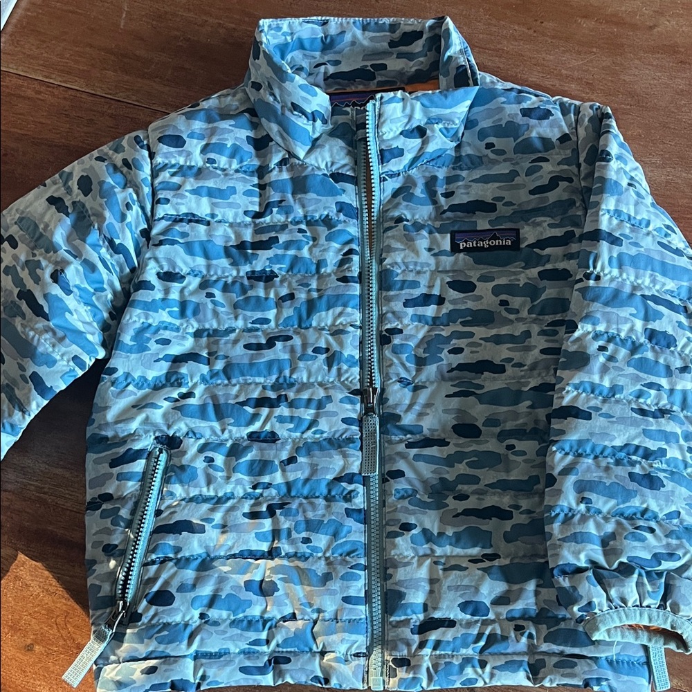 Patagonia Kids Blue Patterned Puffer Jacket